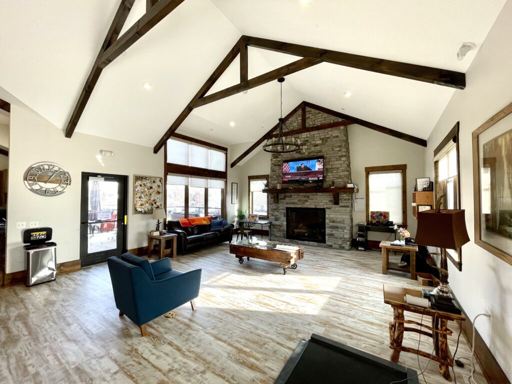 Image of a living room in Dixie Lodge