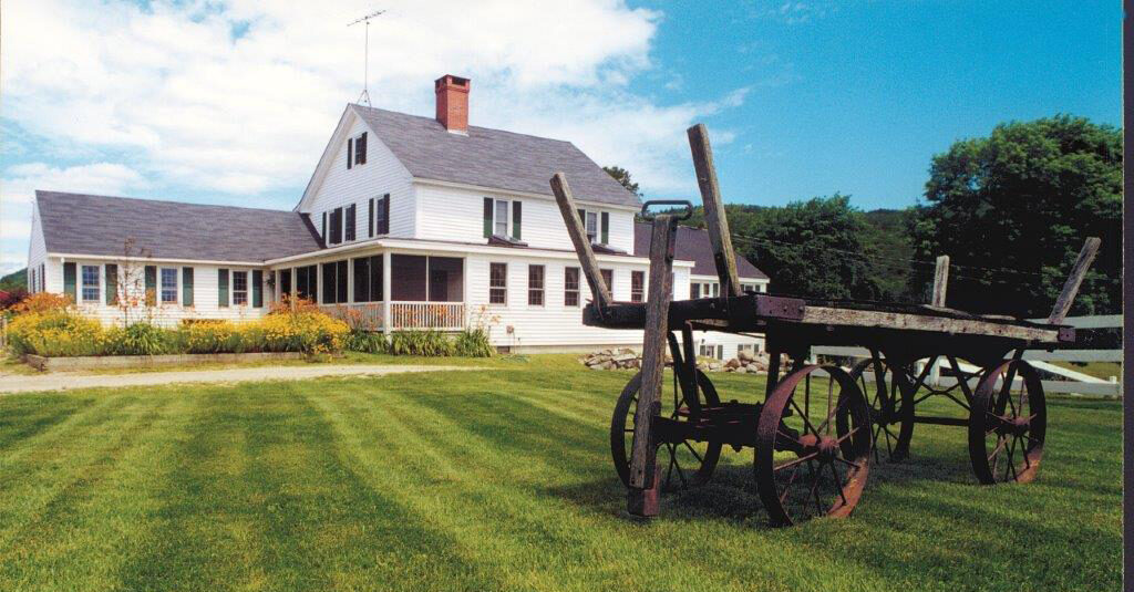 image of the outside of Robin Hill Farm